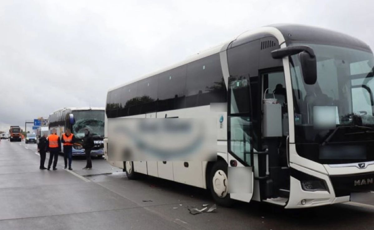 Sudar dva turistička autobusa iz BiH na njemačkom auto-putu