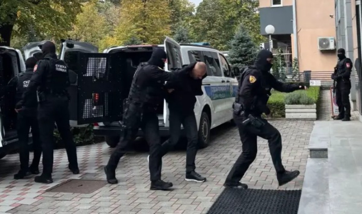 Izvedene žalbe na presudu: Opsadno stanje u Banjaluci zbog suđenja za ubistvo Krunića FOTO