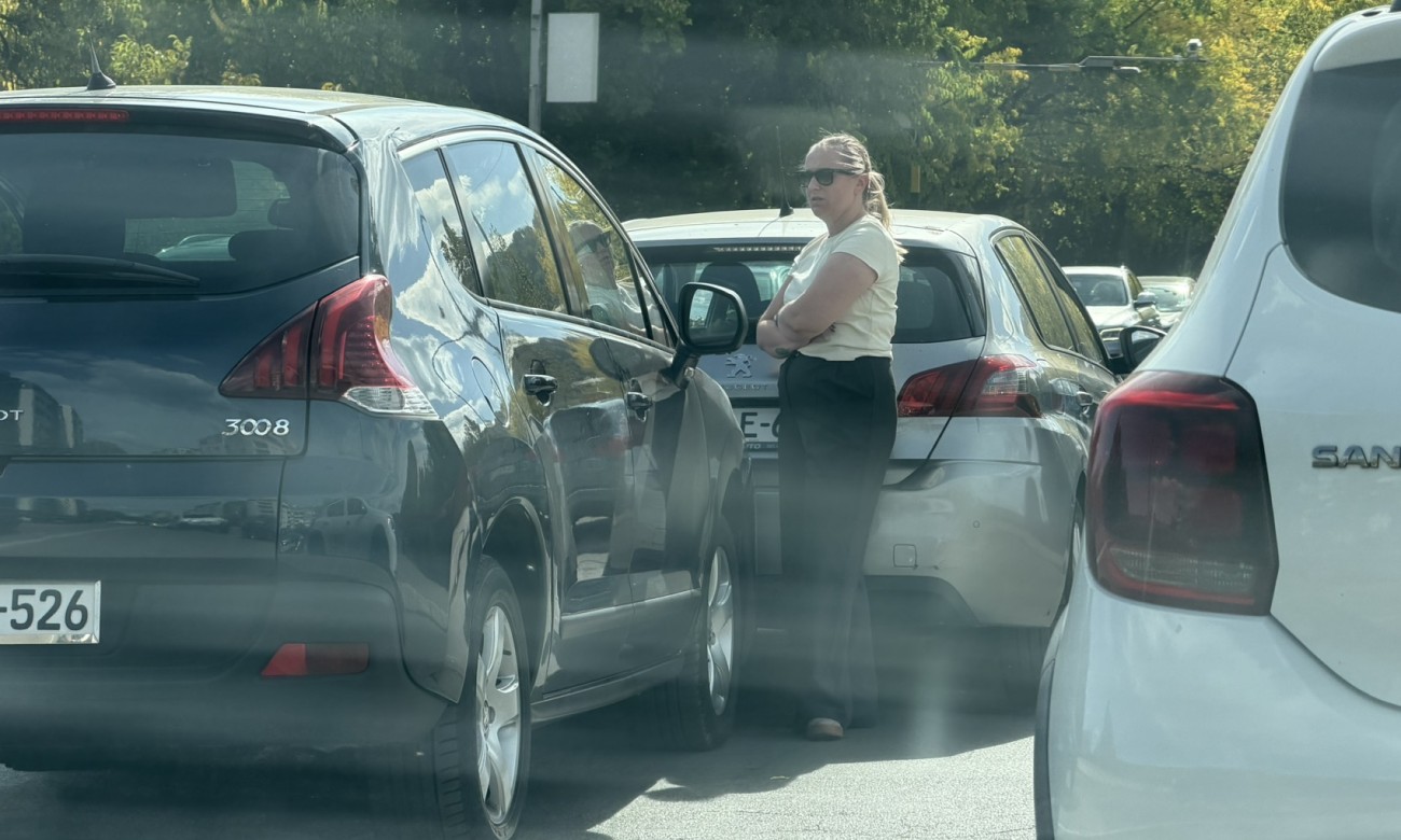 Sudar na mostu Venecija u Banjaluci: Formiraju se kolone vozila FOTO